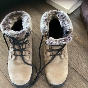 Sporta ankle boots